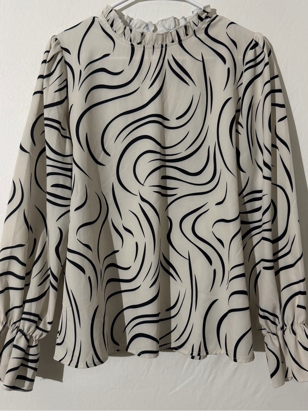 SHEIN Abstract Swirl Print Ruffle Neck Blouse M Black Cream Business Casual Y2K